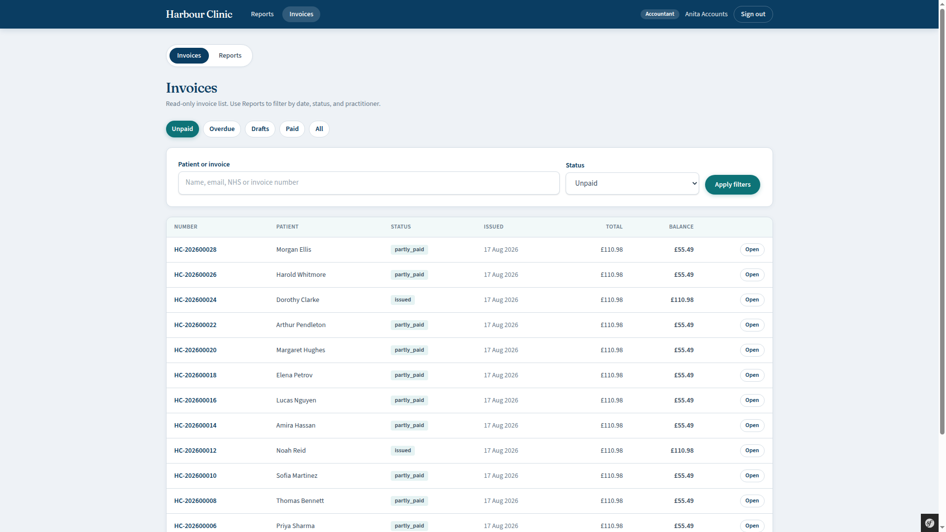 Accountant invoice list with unpaid balances and clear status filters